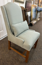 Load image into Gallery viewer, Occasional Chair