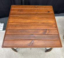 Load image into Gallery viewer, Table