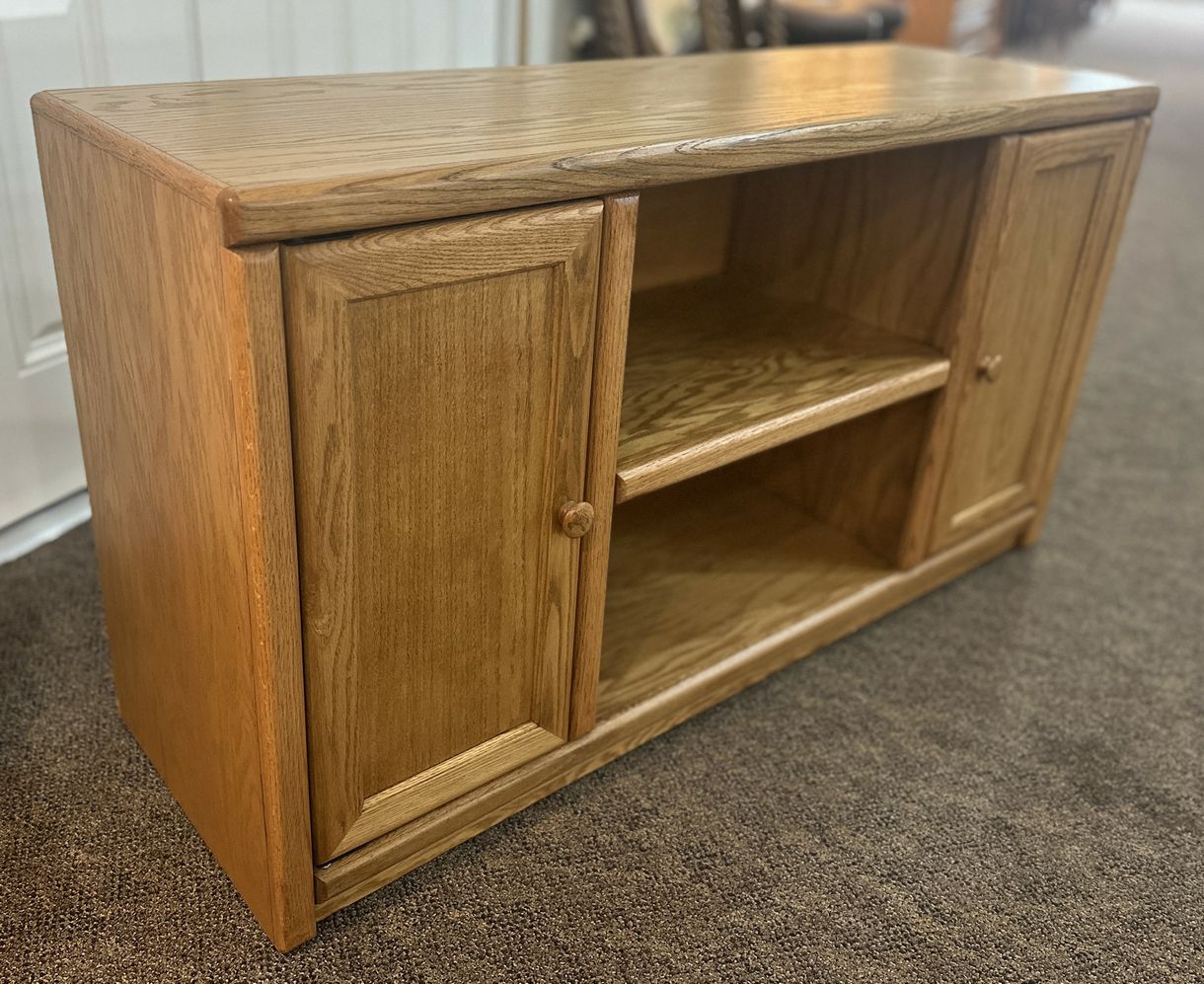 Oak TV Stand Consignment Gallery