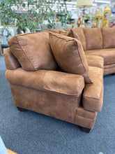 Load image into Gallery viewer, Smith Brothers Sectional