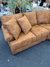 Load image into Gallery viewer, Smith Brothers Sectional