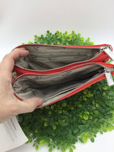 Load image into Gallery viewer, Thirty One Purse
