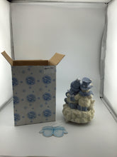Load image into Gallery viewer, Snow Buddies Music Box w/Books (BOX)
