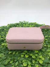 Load image into Gallery viewer, Pandora Travel Case Zippered
