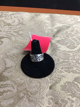 Load image into Gallery viewer, Ring
