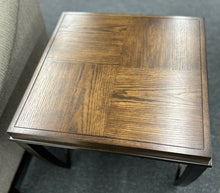 Load image into Gallery viewer, End Table
