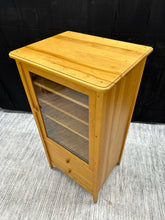 Load image into Gallery viewer, Cabinet
