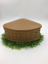 Load image into Gallery viewer, Longaberger Basket
