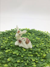 Load image into Gallery viewer, Ivory Fawn Poinsettias
