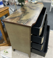 Load image into Gallery viewer, Chest
