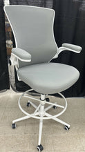 Load image into Gallery viewer, desk chair
