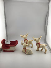 Load image into Gallery viewer, 3 Kimple Ceramic Mold Reindeer Sleigh Figurine Quilted
