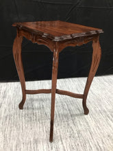Load image into Gallery viewer, Table
