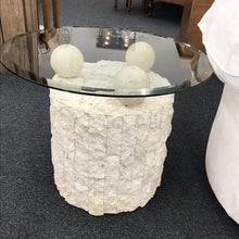 Load image into Gallery viewer, End Table
