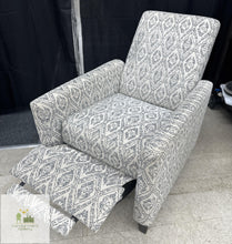 Load image into Gallery viewer, Recliner
