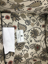 Load image into Gallery viewer, Smith Brothers Recliner
