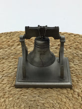 Load image into Gallery viewer, 7 PC Set Liberty Bell &amp; founding fathers
