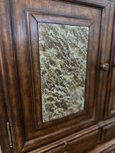 Load image into Gallery viewer, Cabinet
