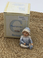 Load image into Gallery viewer, Figurine
