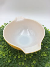 Load image into Gallery viewer, Town &amp; Country Cinderella Mixing Bowl Set
