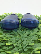 Load image into Gallery viewer, Vintage Blue Violin Salt and Pepper Shakers
