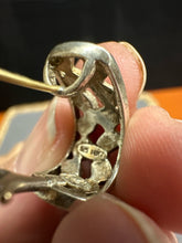 Load image into Gallery viewer, Earrings
