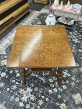 Load image into Gallery viewer, Table
