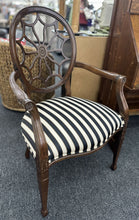 Load image into Gallery viewer, Chair
