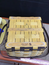Load image into Gallery viewer, Longaberger Basket
