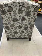 Load image into Gallery viewer, Smith Brothers Recliner
