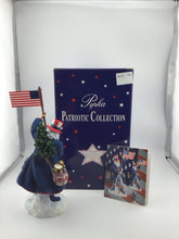 Load image into Gallery viewer, Pipka Patriotic Santa Holding Flag Figurine (BOX) NEW
