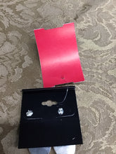 Load image into Gallery viewer, Earrings
