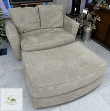 Load image into Gallery viewer, Occasional Chair
