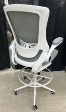 Load image into Gallery viewer, desk chair

