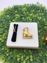 Load image into Gallery viewer, Estee Lauder Pleasures Ice Skate Compact NEW! IN BOX
