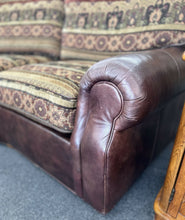 Load image into Gallery viewer, Sofa
