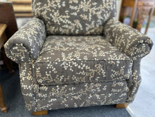 Load image into Gallery viewer, Occasional Chair
