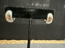 Load image into Gallery viewer, Earrings
