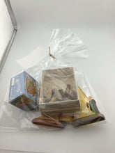 Load image into Gallery viewer, 5 Sets Vtg Nativity Mini Scenes
