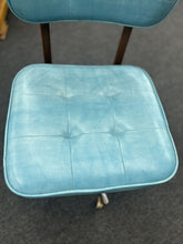 Load image into Gallery viewer, desk chair
