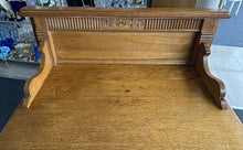 Load image into Gallery viewer, Commode
