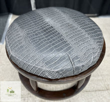 Load image into Gallery viewer, Ottoman
