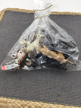 Load image into Gallery viewer, Figurine
