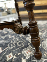 Load image into Gallery viewer, Table
