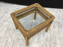 Load image into Gallery viewer, End Table

