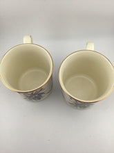 Load image into Gallery viewer, Set 2 Winter Greetings Cardinal 9 oz China Coffee Mugs
