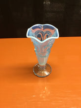 Load image into Gallery viewer, L.E. Smith Glass Co. Vase
