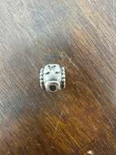 Load image into Gallery viewer, Necklace
