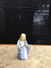 Load image into Gallery viewer, Hummel Holiday Decor

