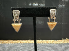 Load image into Gallery viewer, Earrings

